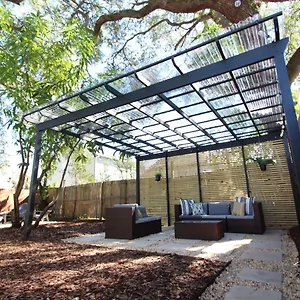  Holiday home 3 Bedroom Modern Ybor Home- Pet Friendly